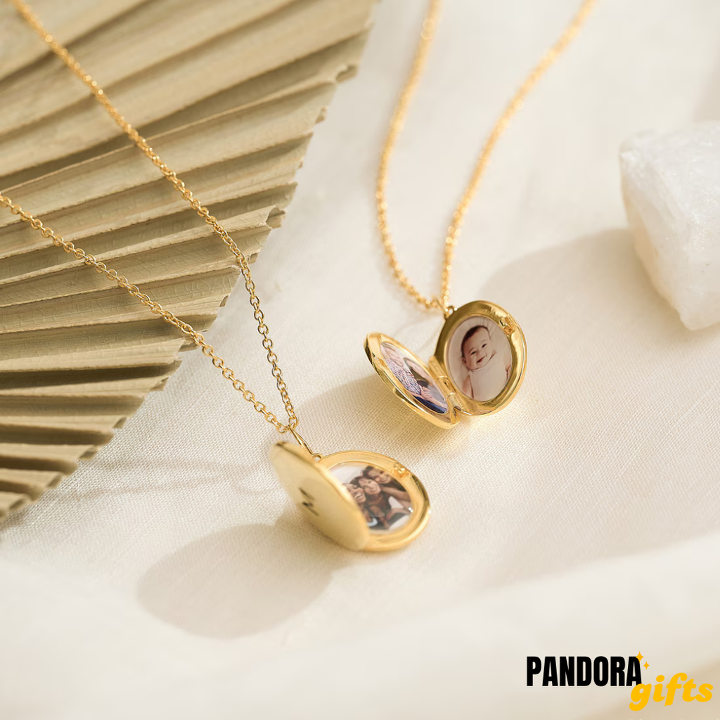 Locket Necklace with Photo, Engraved Oval Necklace, Photo Necklace in Gold, Memorial Jewelry, Christmas Gift, Anniversary Gift, Mom Gift
