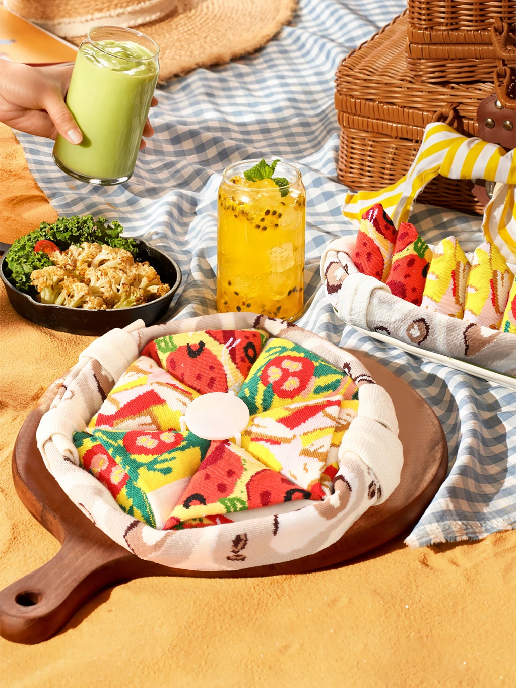 4 pairs of Pizza Socks - A gift for any occasion